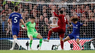 تعادل ليفربول وتشيلسي يهدي مانشستر سيتي صدارة الدوري الإنجليزي