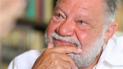 عرض مسرحية ليلة من ألف ليلة على شاشة التلفزيون