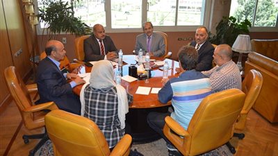جامعة الفيوم تبحث تفعيل منظومة الشكاوى الحكومية الموحدة