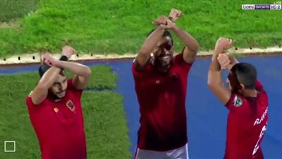 سر احتفال لاعبي الأهلي بعد هدف اسلام محارب