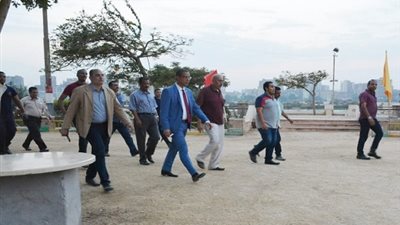 محافظ سوهاج يتفقد جزيرة الزهور ونادى المحليات