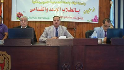 رئيس جامعة سوهاج يشهد احتفالية كلية العلوم لاستقبال طلابها الجدد