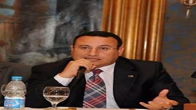 محافظ الإسكندرية يناقش كيفية تطوير المحافظة مع جمعية شباب الأعمال