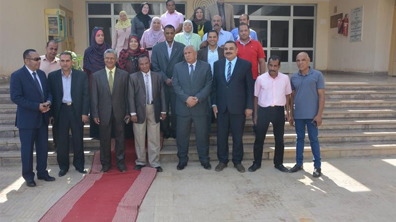 محافظ الوادي الجديد