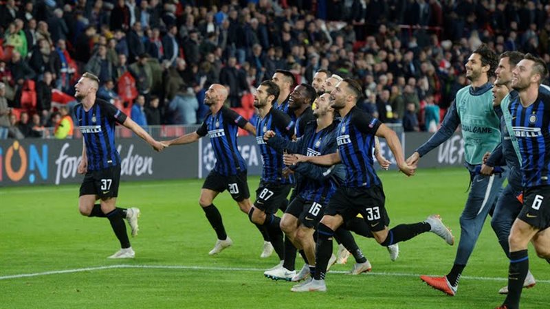 إحتفال لاعب يإنتر