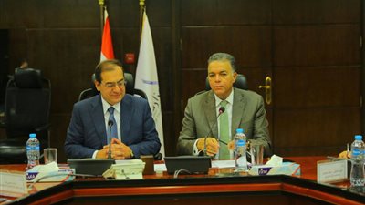 تفاصيل الاجتماع التنسيقي الأول لوزارتي النقل والبترول وجهاز الخدمة الوطنية