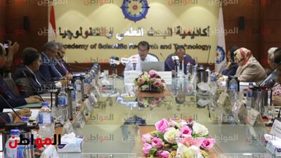 صور.. وزير التعليم العالي يعلن الفائزين بجوائز أكاديمية البحث العلمى