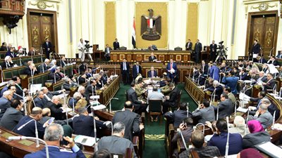المرأة تغيب عن دور الانعقاد الرابع .. و نائبات لـ