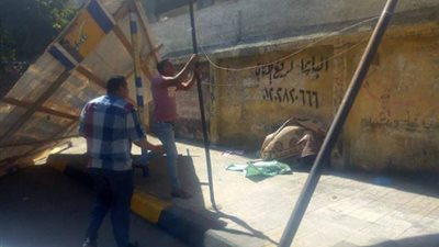 صور.. حمله لازالة الاشغالات بمنطقة مينا البصل بحى غرب في الإسكندرية 