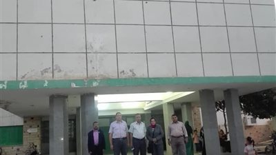 صور.. قافلة وزارة الأوقاف الطبية تواصل أعمالها بمستشفى الداخلة العام