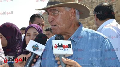 صور.. زاهى حواس يكشف لـ 