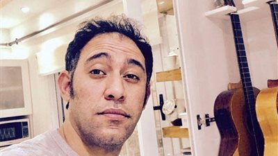 عمرو مصطفى يفاجئ جمهور الهضبة .. ماهي المفاجأة ؟