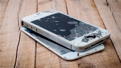 تعرف على أسعار إصلاح شاشة هاتف الآيفون