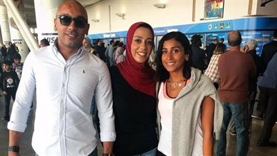 وصلت للتلفون .. دينا الشربيني تحاصر عمرو دياب 