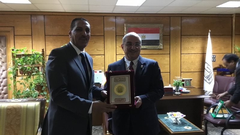 رئيس جامعة أسيوط