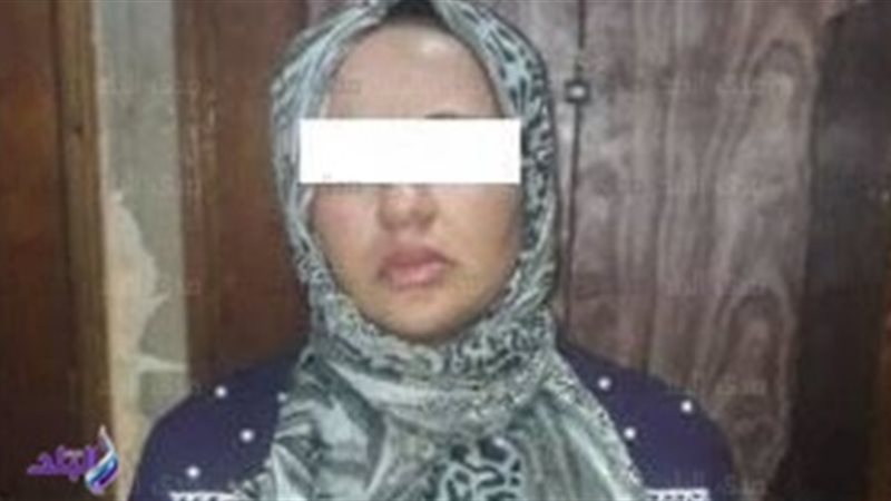 ربة منزل تقتل ابنتها