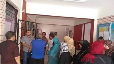 استغاثة ولي أمر طالب.. المدرسة حولت أوراق ابننا من غير علمنا 
