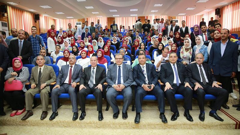 وزير القوى العاملة