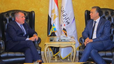 رفع السلامة على شبكة الطرق في اجتماع وزير النقل مع سفير السويد