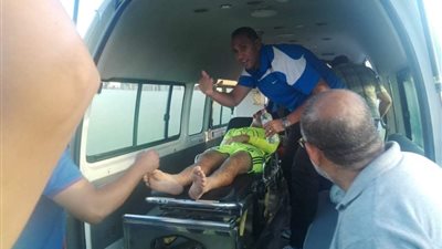 نقل حارس سموحة للمستشفى بعد إصابته أمام الزمالك 