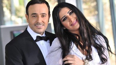 صورة رومانسية ... تعرف ماذا قال صابر الرباعي لزوجته في عيد ميلادها