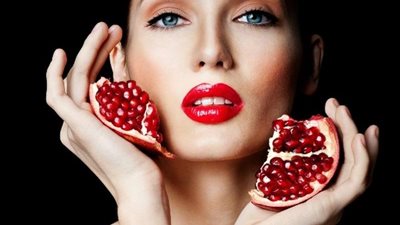 عشان تنوري.. تعرفي على ماسك الفواكه والعسل للوجه 