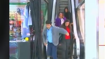 فيديو طريف.. احذر من المولات قد توقعك فى مواقف لا تتوقعها 