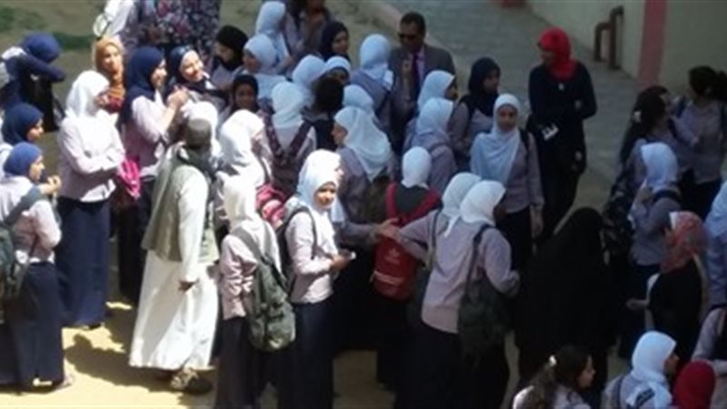 التحرش بطالبة بالإكراه