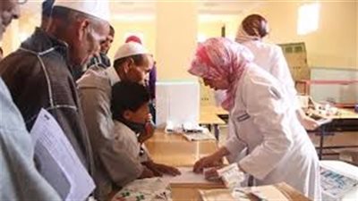 الكشف على 2297 مواطنا بقرية الراشدة في الوادي الجديد خلال قافلة الصحة