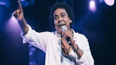 في عيد ميلاد الكينج .. الناقد حسين إسماعيل: محمد منير قيمة غنائية وفاشل تمثيلياً