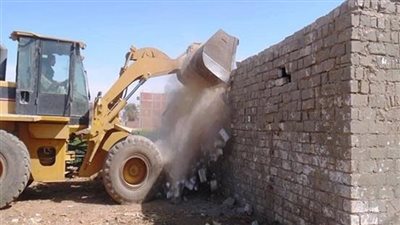 إزالة 13 حالة تعدِ خلال الموجة الحادية عشر لاسترداد أراضي الدولة بمحافظة قنا
