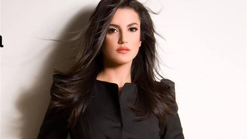 الفنانة درة 