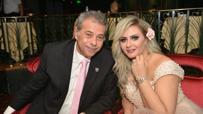 وصلة مدح من توفيق عكاشة لزوجته حياة الدرديرى 