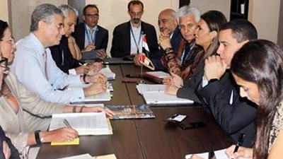 مصر توقع اتفاق مع البنك الدولى لدعم البنية الأساسية فى المناطق الريفية بالمحافظات بقيمة 300 مليون دولار 