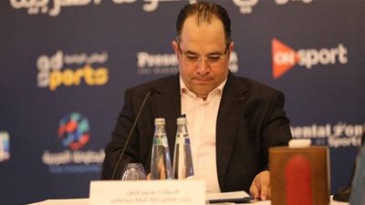 محمد كامل يعد بطفرة في أرضية إستاد السلام