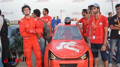 صور .. المتسابقون يتاهبون لانطلاق سباق رالي القاهرة الأول للسيارات الكهربائية