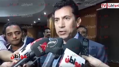 فيديو| وزير الرياضة ينفي تولي ميدو مسئولية مشروع الـ 1000 محترف 