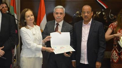 صور| جمعية خليجيون في حب مصر تكرم أبناء وأحفاد نجوم الزمن الجميل 