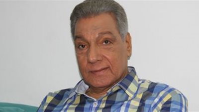 رحيل الفنان أحمد عبد الوارث عن عمر يناهز الـ 70 عامًا