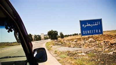 بث مباشر.. رفع العلم السوري فوق معبر القنيطرة مع الجولان السوري المحتل