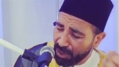 فيديو| من جديد المطرب أحمد سعد في مأزق .. والسبب تلاوته للقرآن !