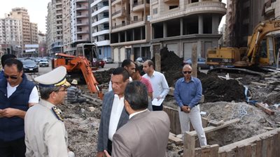 صور| محافظ البحيرة يتابع تطورات إحلال وتجديد مشروع الصرف الصحي بدمنهور
