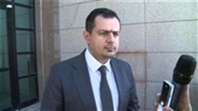 إنفوجراف| أبرز 5 محطات في حياة رئيس الحكومة اليمنية الجديد 