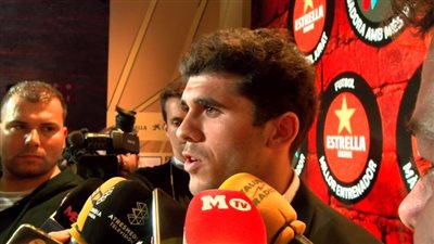 نجم برشلونة يرد على مارادونا : أحترم الافضل في التاريخ
