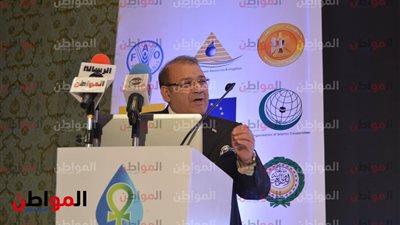 صور| حسن راتب يدير جلسة دور وسائل الإعلام بأسبوع القاهرة للمياه