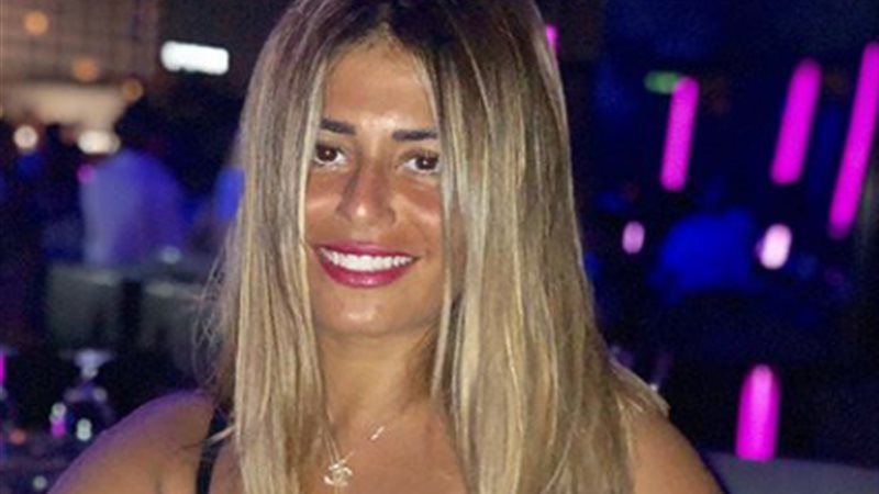 الفنانة منة فضالي
