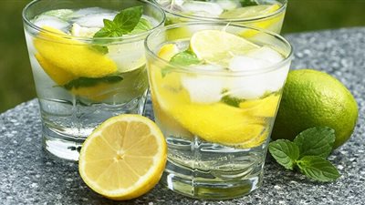 فيديوجراف| 6 مشروبات طبيعية لعلاج الإمساك