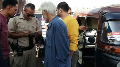 صور.. مصادرة 30 توكتوك و 5 موتوسيكلات في حملة مرورية بمدينة شربين