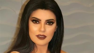 تكريم عزة مجاهد في مهرجان فاشون ستار  