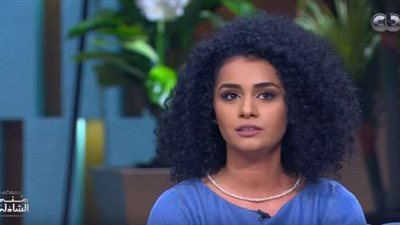 فيديو| نانسي صلاح بطلة SNl بالعربي : أمي شافتني بالصدفه بعد 27 سنة في التلفزيون 